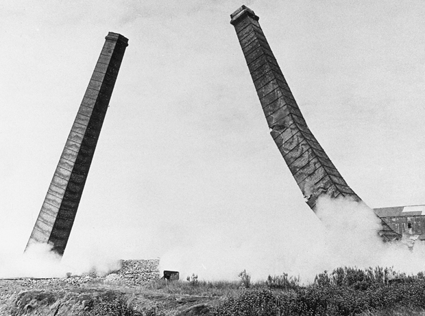 Chimneys at Mortdale being demolished